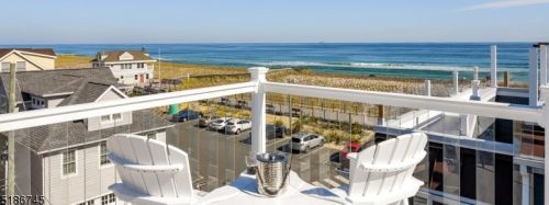 5 Fort Ave, Pelican Island NJ  08751-1512 exterior