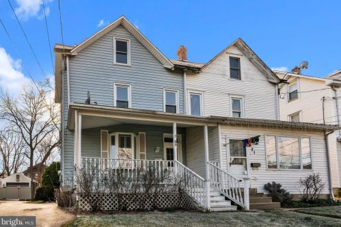 23 Cherry St, Willow Grove, PA 19090-3409