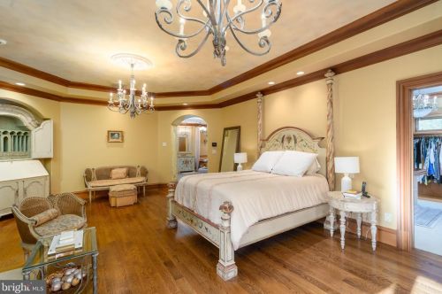 608 Kentland Dr, Great Falls VA  22066-1030 exterior