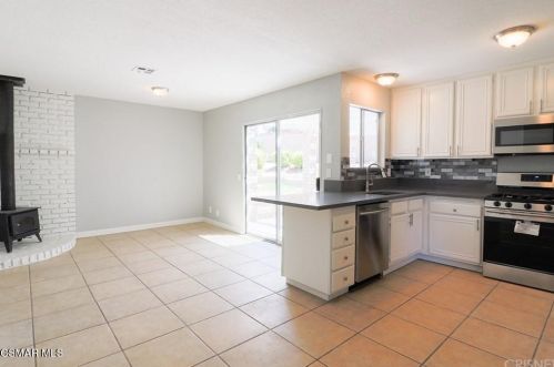 43001 Sugar St, Lancaster, CA 93536-4660