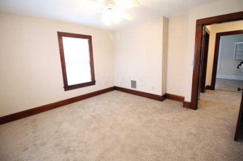 35 Lincoln Ave, London OH  43140-1579 exterior