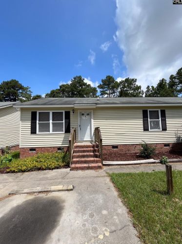 2446 Watson St, Elgin SC  29045-8815 exterior