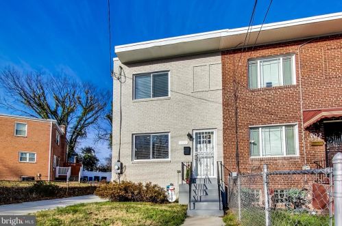 700 Kennedy St, Washington, DC 20011-3032
