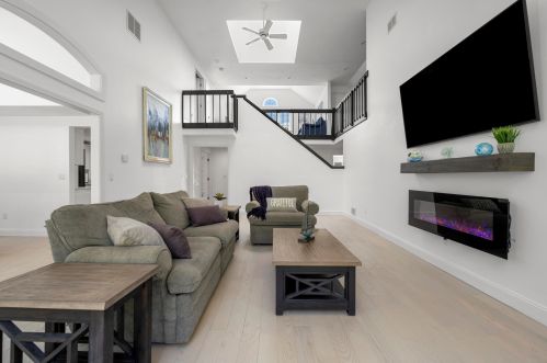 5 Elizabeth Cir, Mashpee MA 02649-2295 exterior