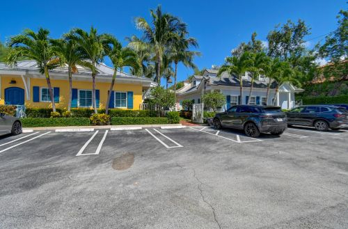 2225 Ocean Blvd, Delray Beach FL  33483-6455 exterior