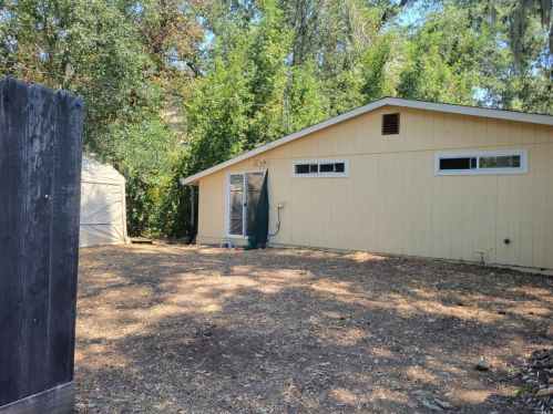 21801 Eastside Rd, Willits CA  95490-5700 exterior