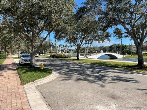 6064 Towncenter Cir, Naples FL  34119-9556 exterior