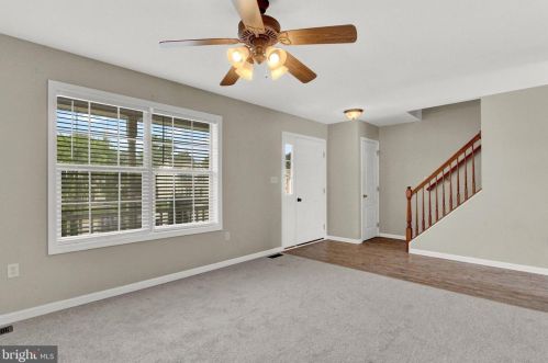 90 Hemlock Dr, Hanover PA  17331-9422 exterior