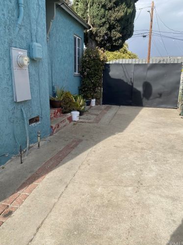3270 Cedar Ave, Lynwood, CA 90262-4269
