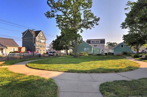 11 Wildwood Ave, Milford CT  06460-5846 exterior