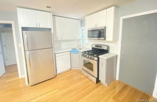 2778 Marion Ave, Bronx, NY 10458-3742