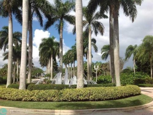 17137 13th St, Hollywood, FL 33028-1915