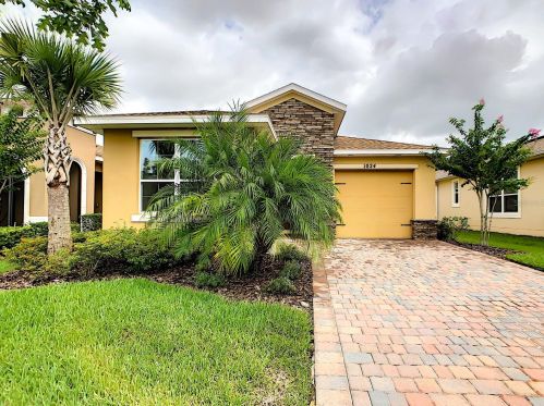 1024 Harbor Ridge Dr, Kissimmee, FL 34759-6208