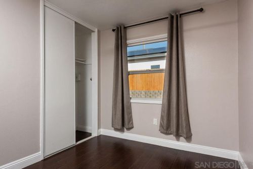 4075-77 Clairemont Dr, San Diego CA exterior