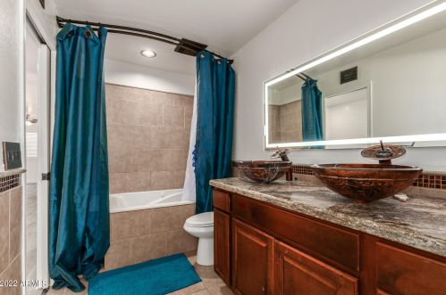 4913 Acoma Dr, Glendale AZ  85306-3828 exterior