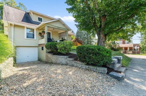 220 Vernon St, New Kensington, PA 15068-5844