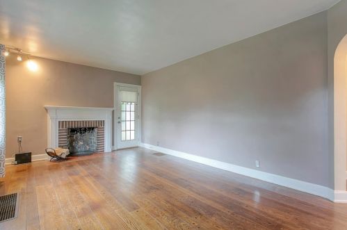 232 Caldwell Dr, Cincinnati, OH 45216-1546