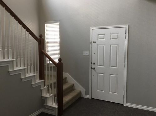 912 Charleston Ln, Aubrey, TX 76227-7884