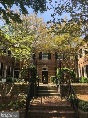 1220 Sophia St, Fredericksburg VA  22401-3740 exterior