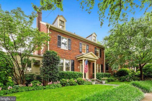 3834 Garrison St, Washington, DC 20016-4218