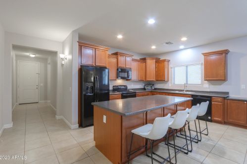 1888 Hubbard Ln, Casa Grande AZ  85122-6742 exterior