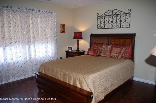 536 Elwood St, Lacey NJ  08731-2106 exterior