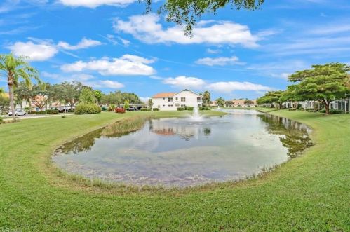 5060 Cedar Springs Dr, Naples FL  34110-2325 exterior
