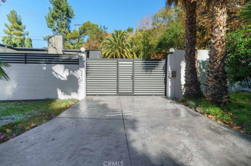 3411 Chevy Chase Dr, Glendale CA  91206-1418 exterior