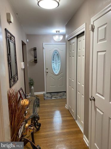 2648 Stephenson Dr, Wilmington, DE 19808-3840