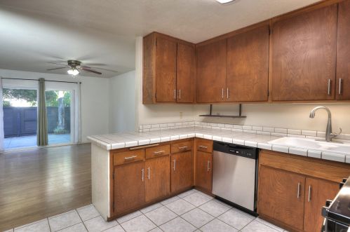5053 Rhoads Ave, Santa Barbara CA  93111-2675 exterior