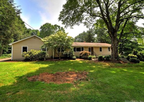 66 Teller Rd, Bridgeport, CT 06611-6404