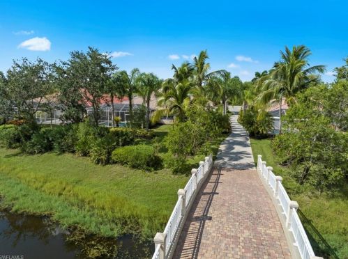 15387 Upwind Dr, Bonita Springs FL  34135-8588 exterior