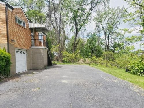 212 Walton Rd, Pittsburgh, PA 15236-1036