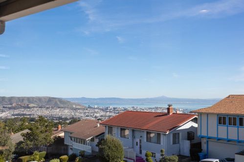 155 Lk Dr, San Bruno CA  94066-2514 exterior