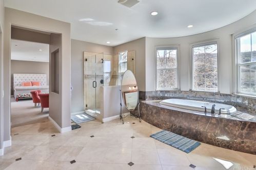 4110 Eagle Flight Dr, Simi Valley CA 93065-0225 exterior