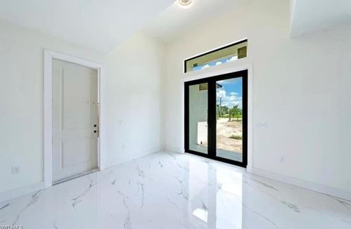 4195 68th Ave, Naples, FL 34120-2746