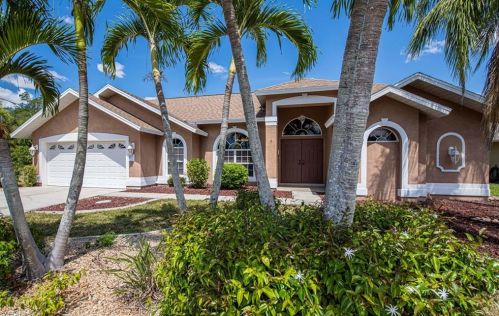 1117 4th St, Cape Coral, FL 33909-2155