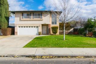 2204 Emerson St, Bakersfield, CA 93309-4722