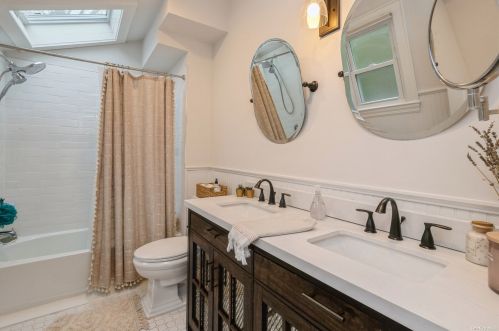 18 Washington Pl, Northport NY  11768-2936 exterior