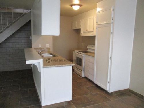 2549 Fairmont Ave, Fresno, CA 93705-0103