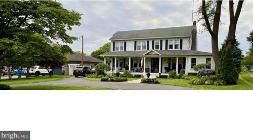 121 Kings Hwy, Camden, NJ 08106-1217