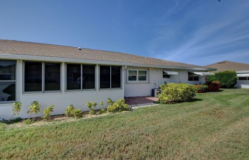 1011 Pheasant Run Dr, Fort Pierce FL  34982-6782 exterior