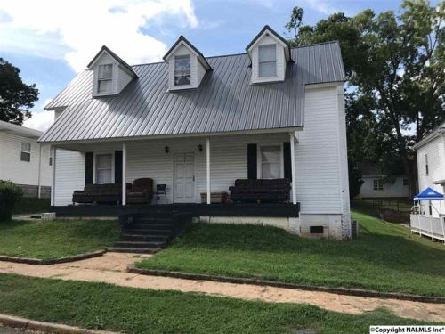 204 College St, Jacksonville, AL 36265-2107
