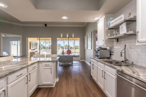 8506 Deimille Ct, Naples FL  34114-2712 exterior