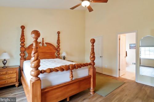 1142 Dallas Dr, Upton PA  17225-8535 exterior