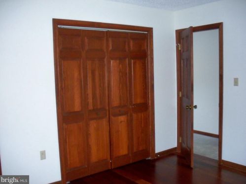 18 Crossley Dr, Dover DE 19901-5801 exterior