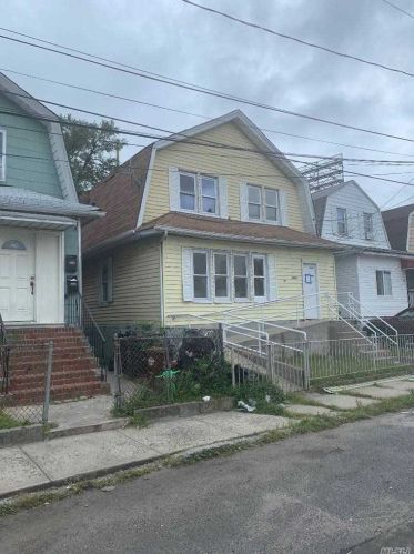 14-29 Pearl St, Far Rockaway, NY 11691-1525
