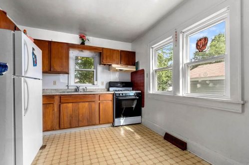1255 Weise St, Green Bay, WI 54302-1635