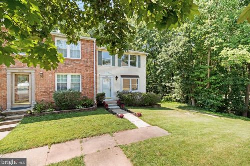 8690 Bent Arrow Ct, Springfield, VA 22153-3704