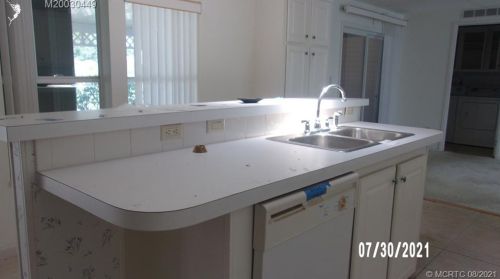 3800 Spatterdock Ln, Fort Pierce FL  34952-3156 exterior